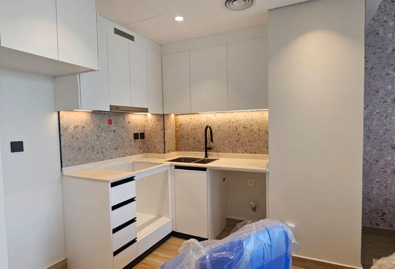 FULLY FURNISHED | MODERN DESIGN | PRIME AREA photo 5