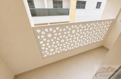 Apartment - 1 Bedroom - 2 Bathrooms for rent in Muwaileh 29 Building - Muwaileh - Sharjah