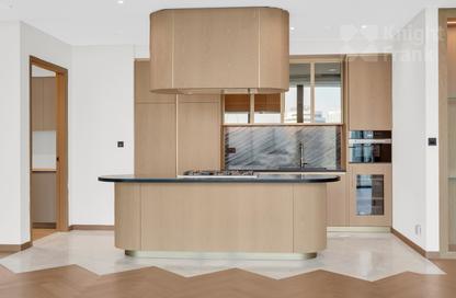 Apartment - 4 - 3 for sale in Jumeirah Living Business Bay - Peninsula - Business Bay - Dubai