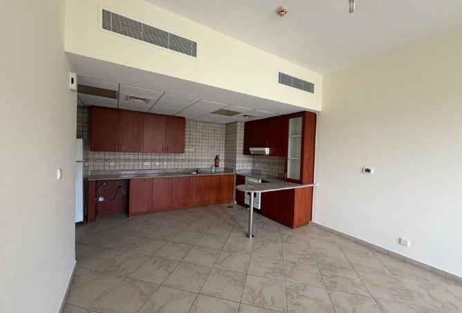 83226121 - Property Image 3