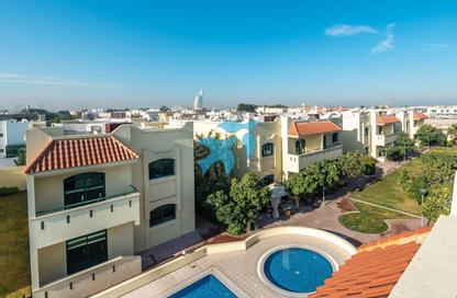 Full Floor - 3 Bedrooms - 2 Bathrooms for rent in Garden Villas - Umm Suqeim 2 - Umm Suqeim - Dubai