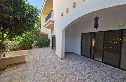 Villa - 4 Bedrooms - 4 Bathrooms for rent in Jumeirah 3 - Jumeirah - Dubai