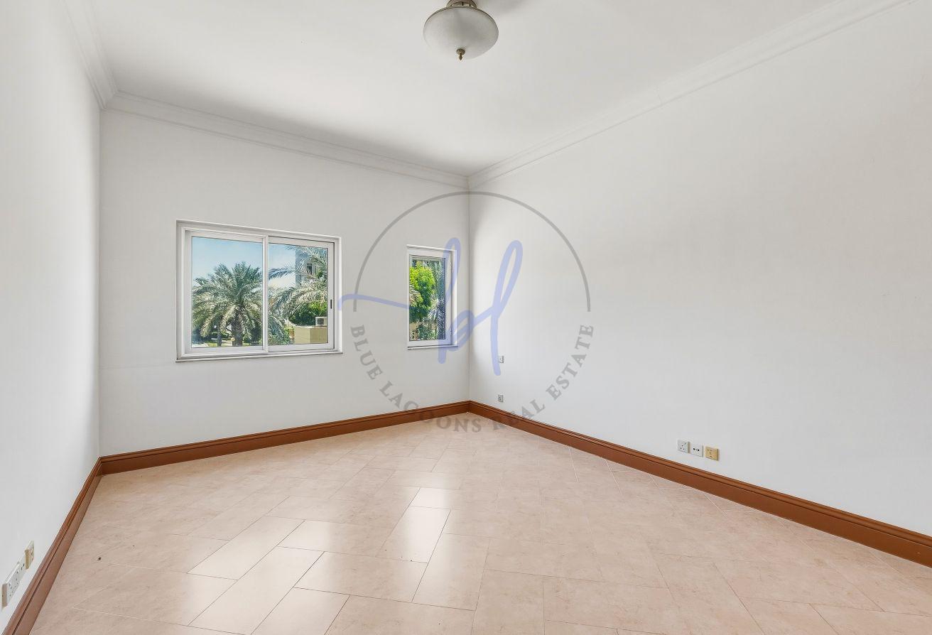 Lush Private Garden | Vacant Now | Villa in Phase2 photo 18