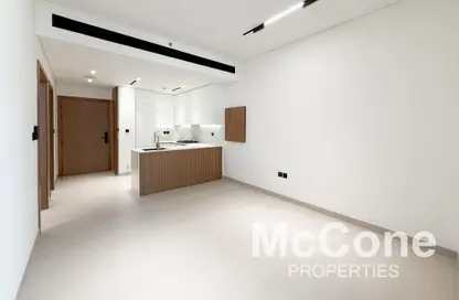 شقة - غرفة نوم - 2 حمامات للايجار في بن غاطي أزور - منطقة 16 - قرية جميرا الدائرية - دبي