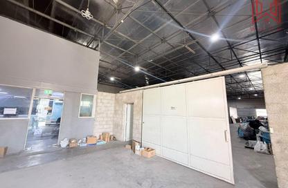 Warehouse - Studio - 1 for rent in Al Qusais Industrial Area - Al Qusais - Dubai