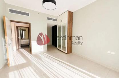 Apartment - 1 Bedroom - 2 Bathrooms for rent in 1 Residences - 2 - 1 Residences - Al Kifaf - Bur Dubai - Dubai