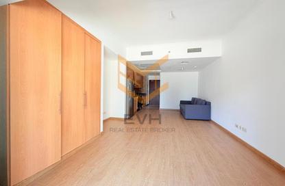 Apartment - Studio - 1 Bathroom for rent in Goldcrest Views 1 - JLT Cluster V - Jumeirah Lake Towers - Dubai