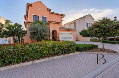 Villa - 4 - 4 for sale in Orange Lake - Jumeirah Golf Estates - Dubai