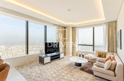 Apartment - 1 - 2 for rent in The Palm Tower - Palm Jumeirah - Dubai