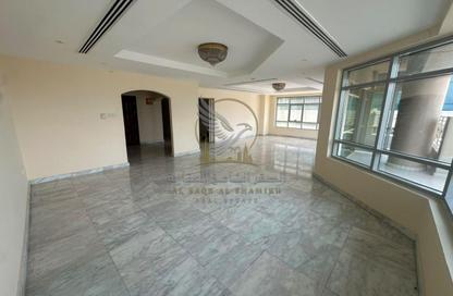 Apartment - 5 - 7 for rent in Al Majaz 3 - Al Majaz - Sharjah