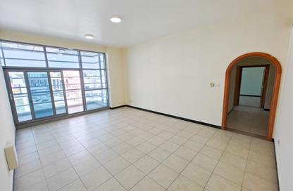 Apartment - 3 Bedrooms - 2 Bathrooms for rent in Al Karama - Dubai