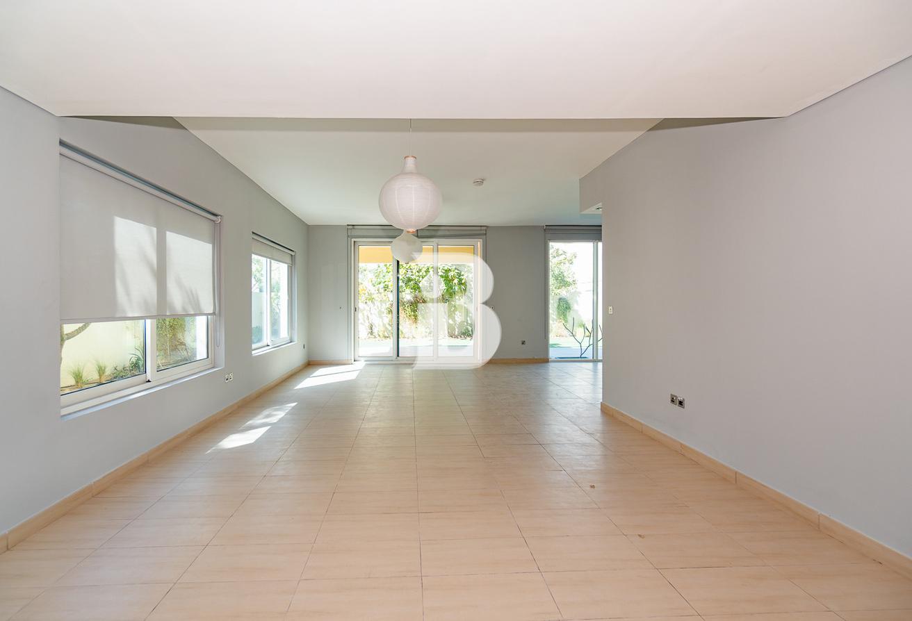4 BR Single row | Vastu | Corner photo 6