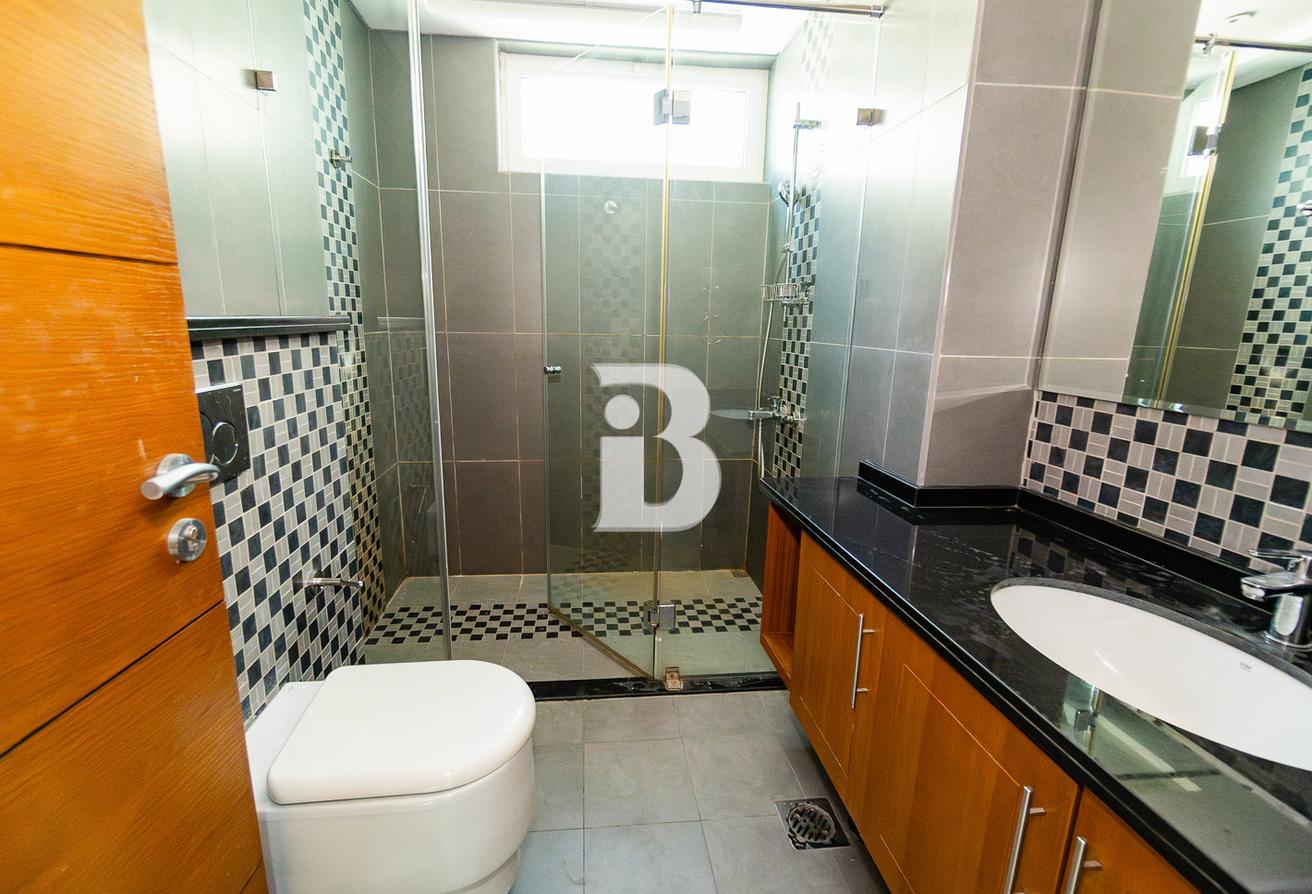 4 BR Single row | Vastu | Corner photo 18