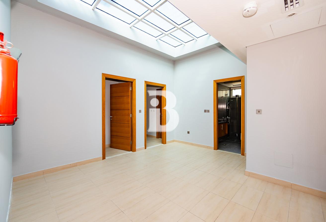 4 BR Single row | Vastu | Corner photo 9
