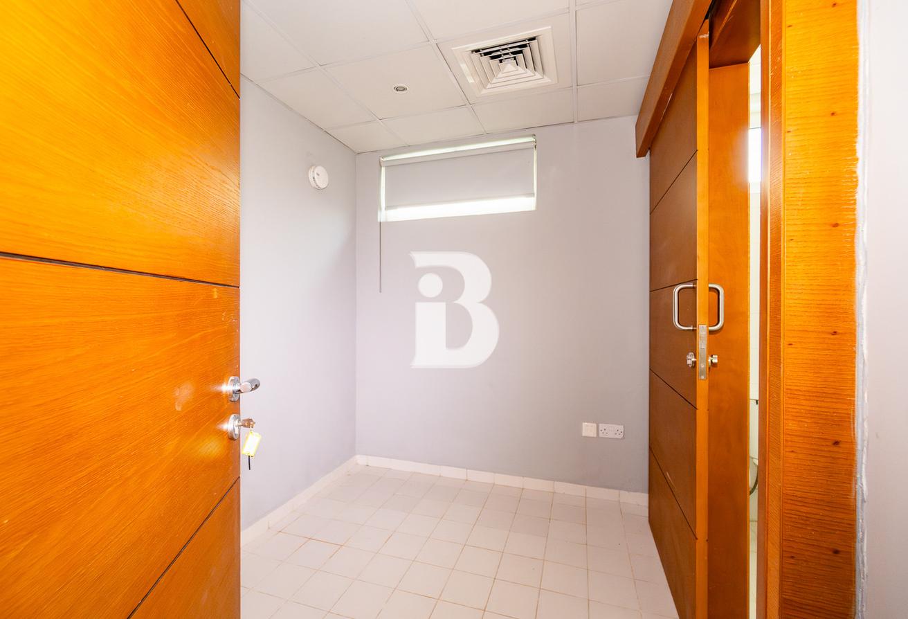 4 BR Single row | Vastu | Corner photo 16