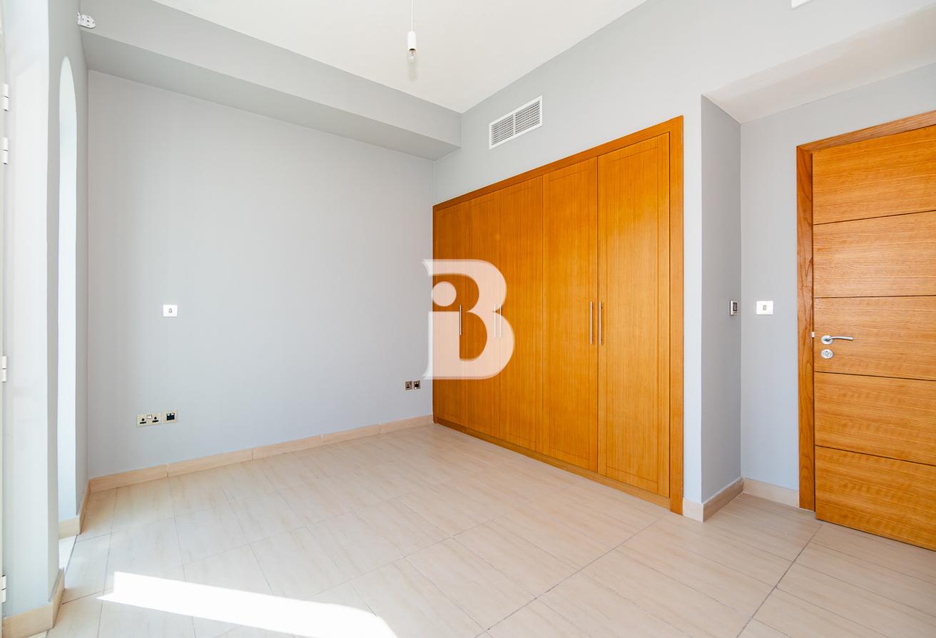 4 BR Single row | Vastu | Corner photo 10