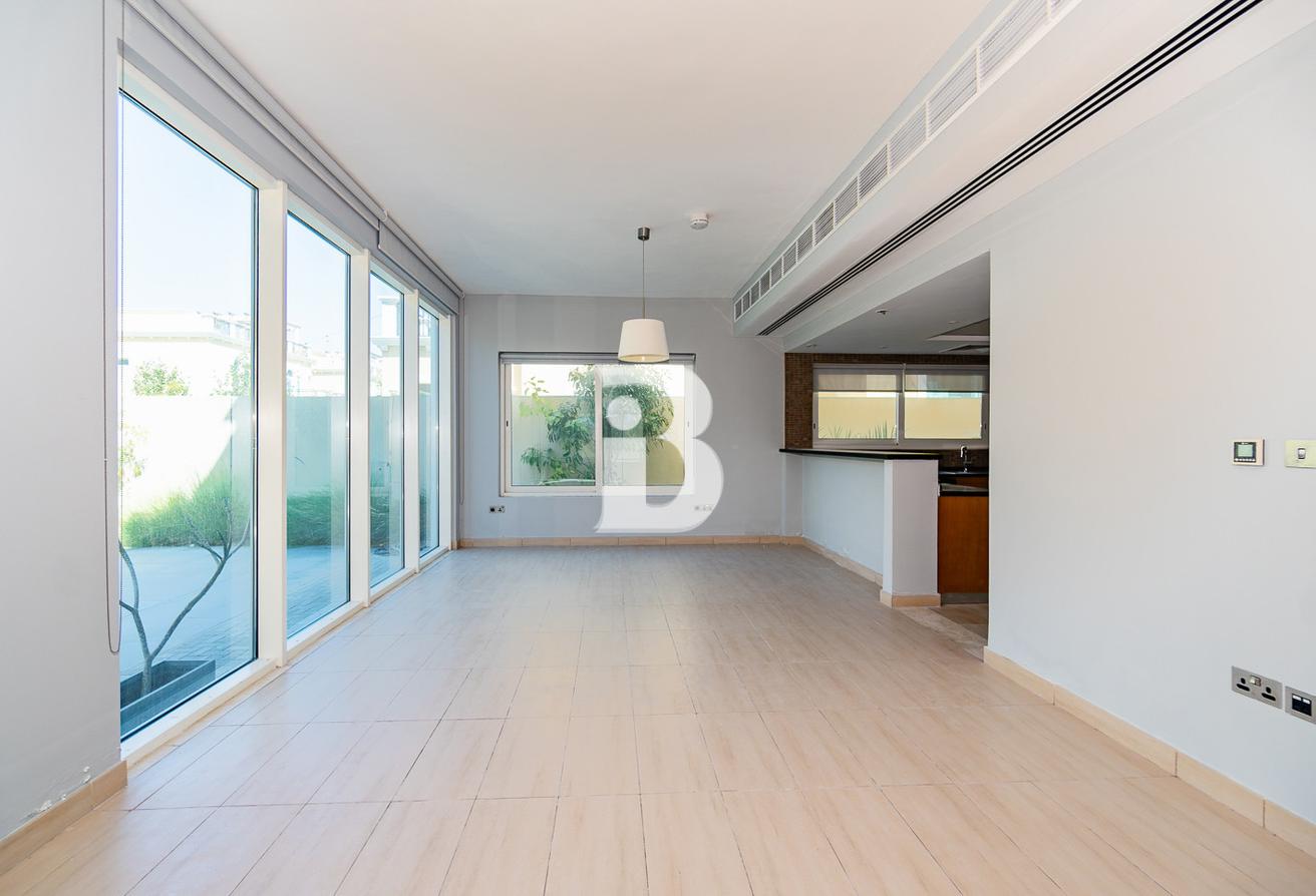 4 BR Single row | Vastu | Corner photo 7