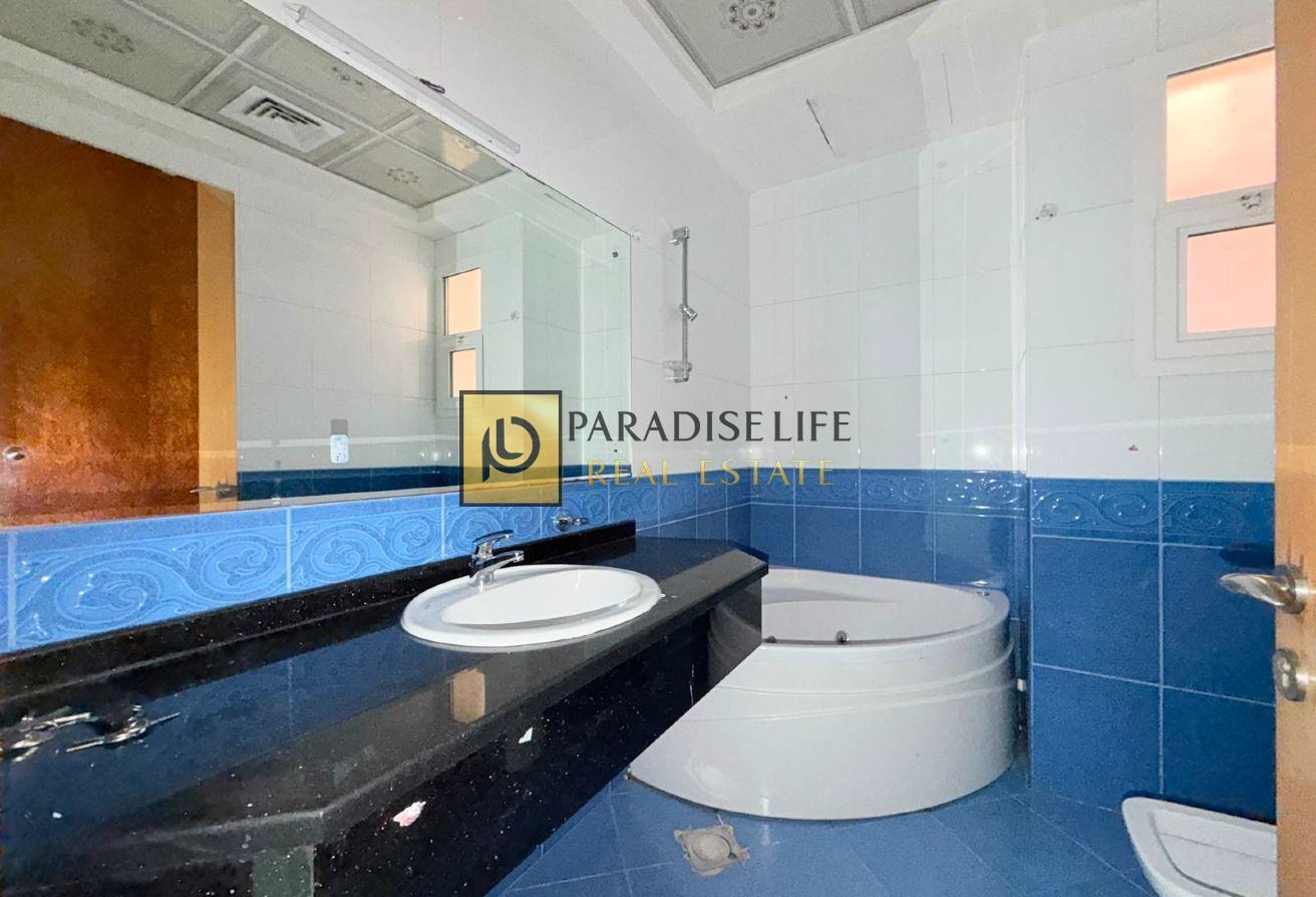 4 BEDROOMS ALL MASTERS SHERED POOL PRIME LOCATION photo 13