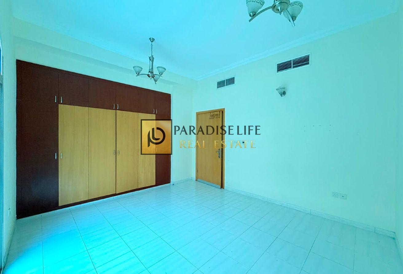 4 BEDROOMS ALL MASTERS SHERED POOL PRIME LOCATION photo 11