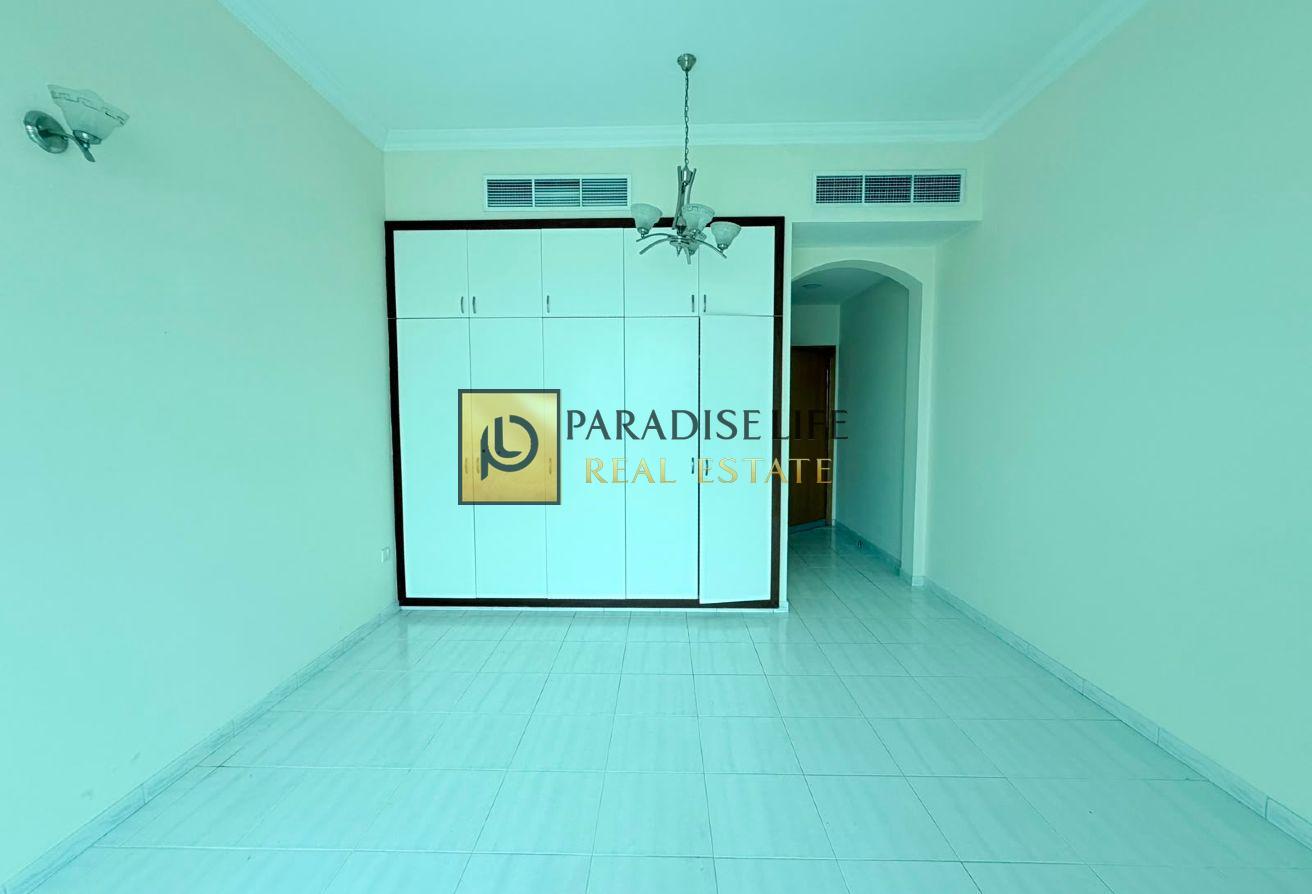 4 BEDROOMS ALL MASTERS SHERED POOL PRIME LOCATION photo 12