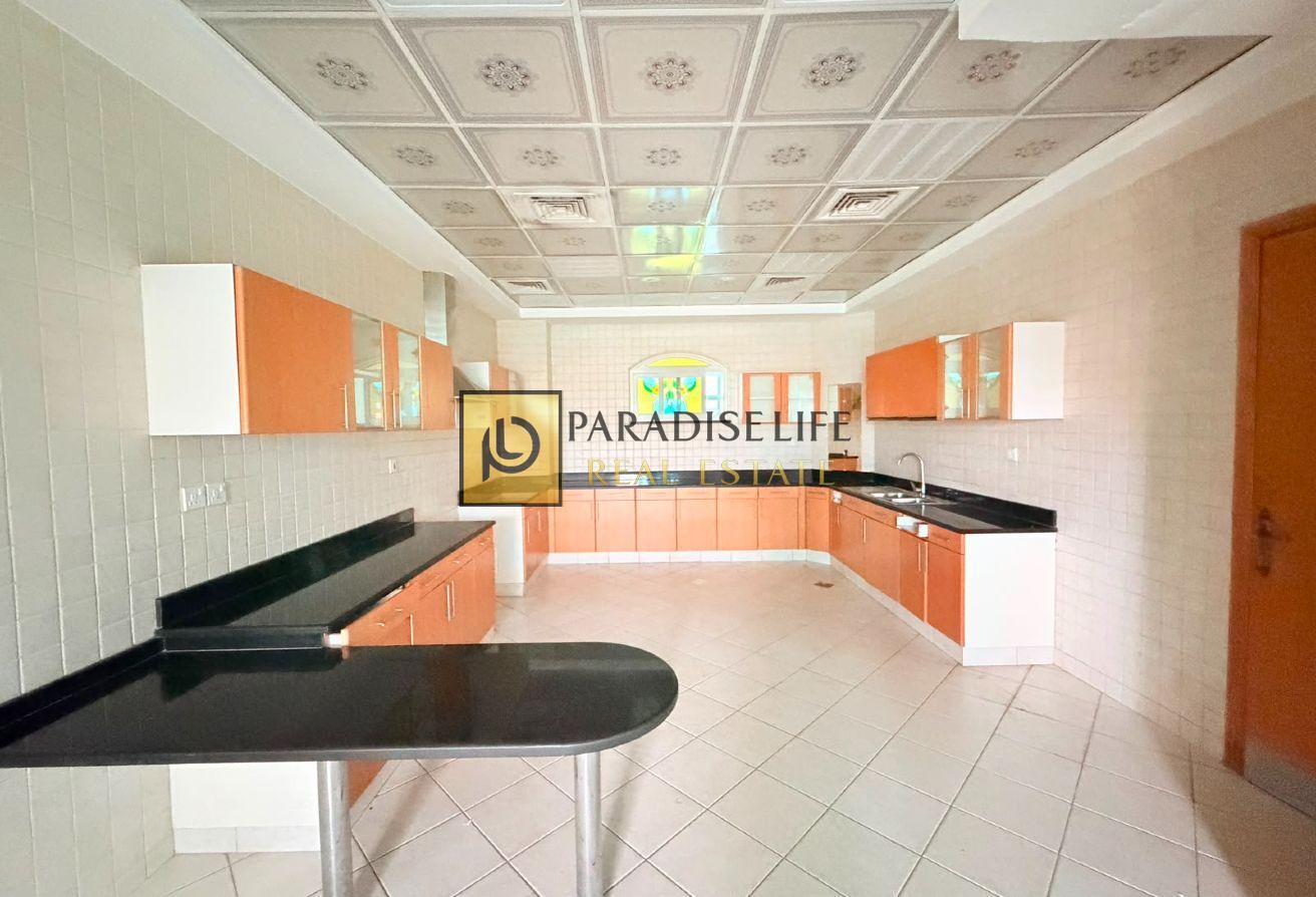 4 BEDROOMS ALL MASTERS SHERED POOL PRIME LOCATION photo 8