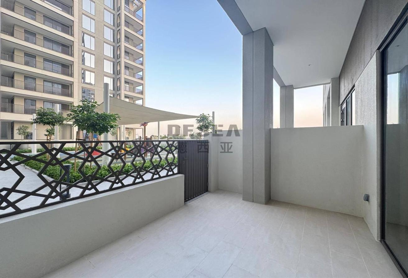 Huge Balcony | Community View | Vacant photo 7