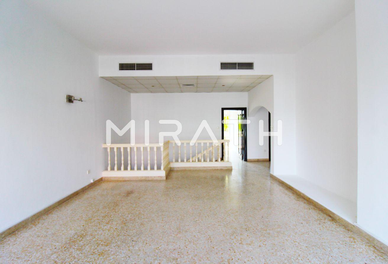 WELL BUILT VILLA | PRIVATE GARDEN | MAID'S ROOM photo 9