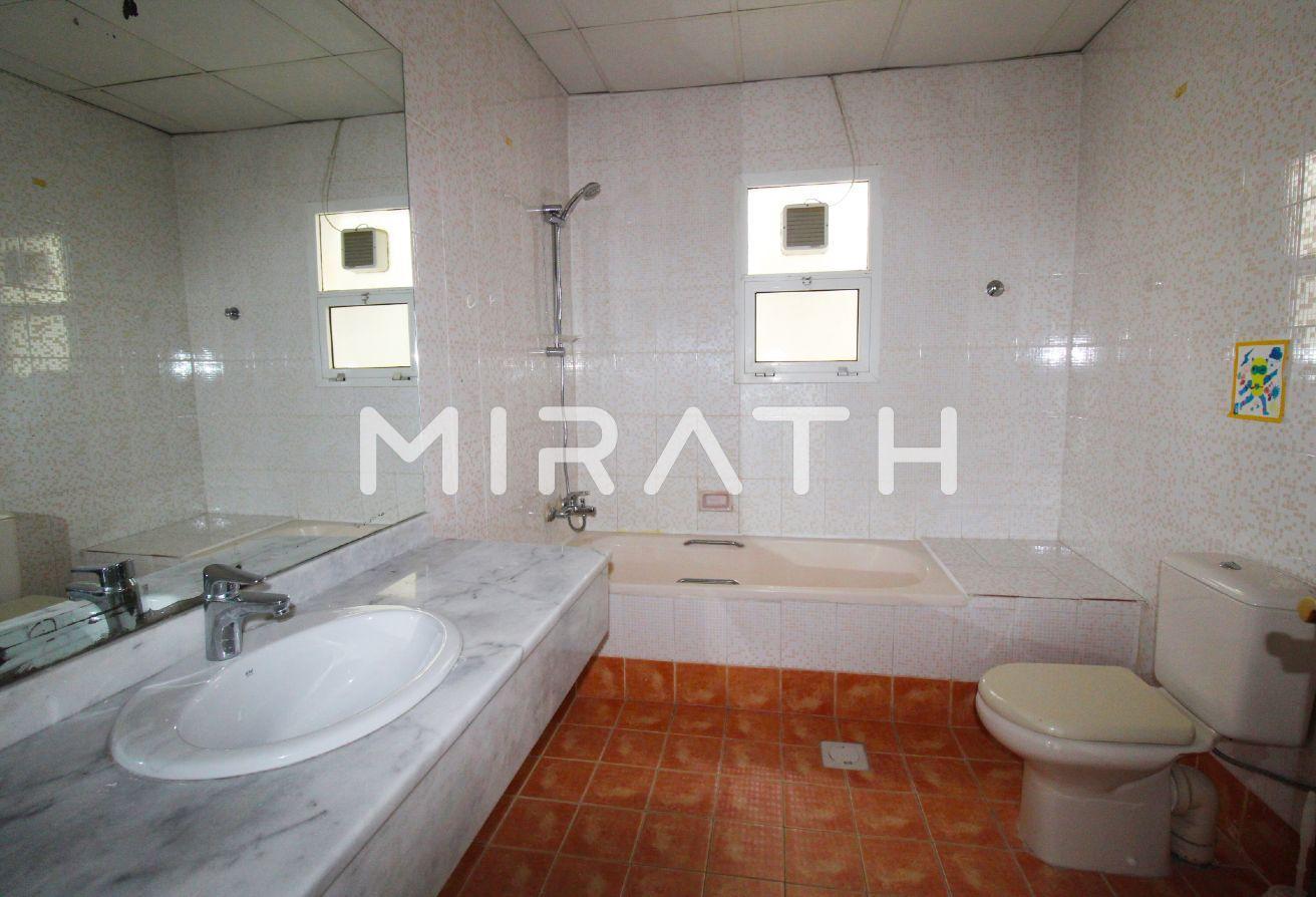 WELL BUILT VILLA | PRIVATE GARDEN | MAID'S ROOM photo 5
