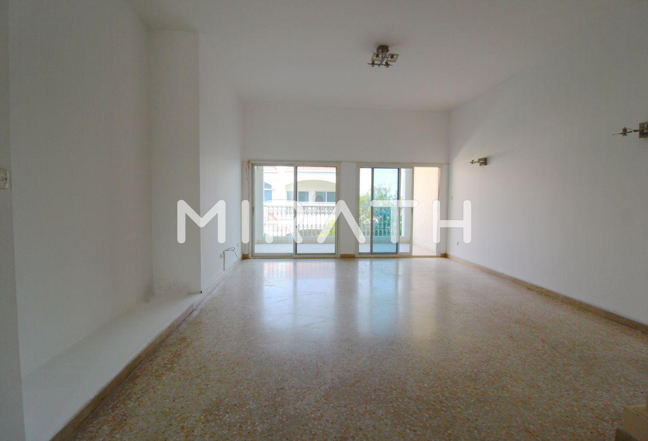 WELL BUILT VILLA | PRIVATE GARDEN | MAID'S ROOM photo 6
