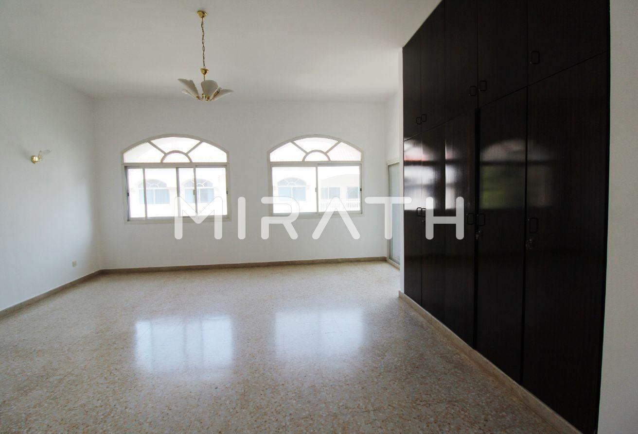 WELL BUILT VILLA | PRIVATE GARDEN | MAID'S ROOM photo 8