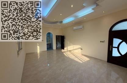 Apartment - 5 Bedrooms - 6 Bathrooms for rent in Al Mowaihat 1 - Al Mowaihat - Ajman