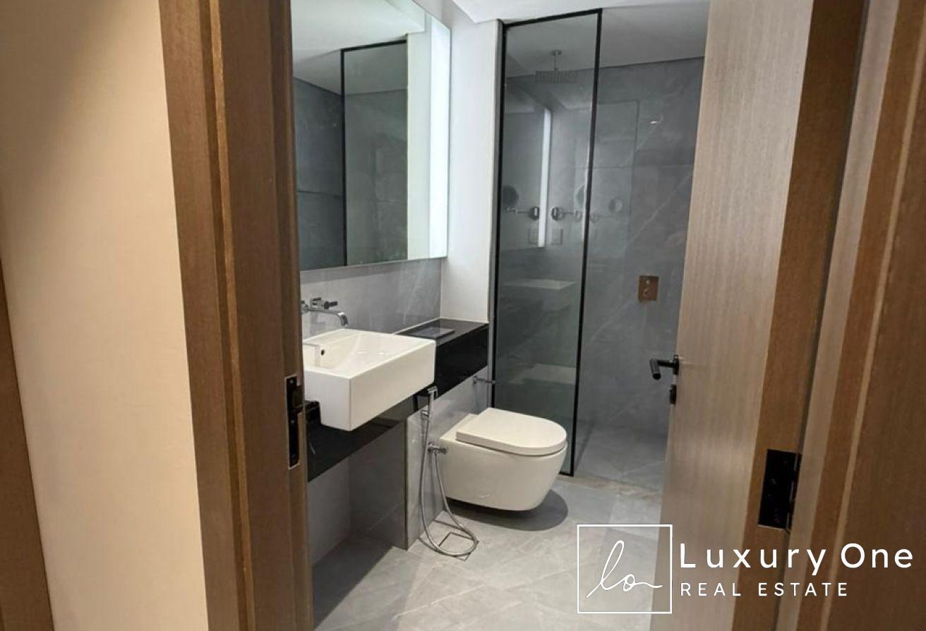 Sea and Skyline View | All Bills Included | Vacant photo 13