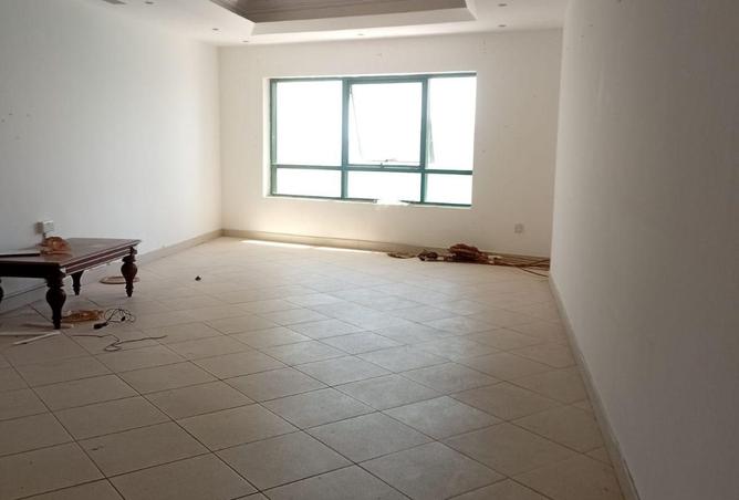 99118885 - Property Image 3