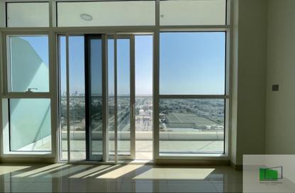 شقة - 3 - 4 للايجار في يونايتد سكوير - الخالدية - أبوظبي