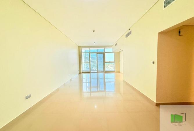 3-bed apartment in United Square — photo 3