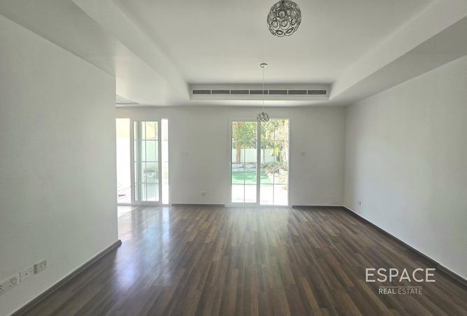 2-bed townhouse in Al Reem 1 · Upgraded — photo 2