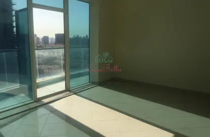 شقة - غرفة نوم - 2 حمامات للايجار في تفريعة القنال 1 - أبراج الجولف - مدينة دبي الرياضية - دبي