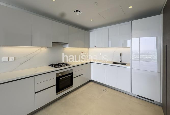 High Floor | Downtown View | Brand New photo 3