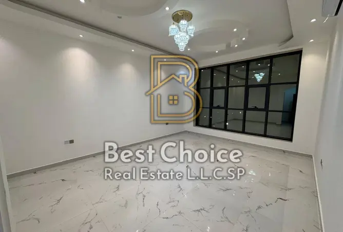 143736012 - Property Image 2