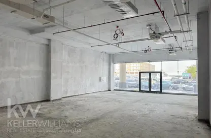 محل - استوديو للايجار في مركز القرهود للأعمال - منطقة القرهود - دبي