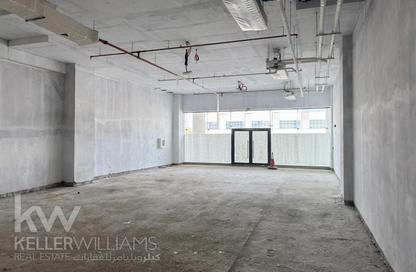 Retail - Studio for rent in Al Garhoud business center - Al Garhoud - Dubai