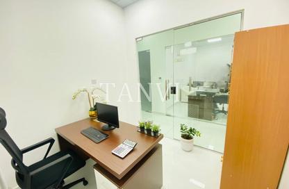 Office Space - Studio - 1 Bathroom for rent in Red Avenue - Al Garhoud - Dubai