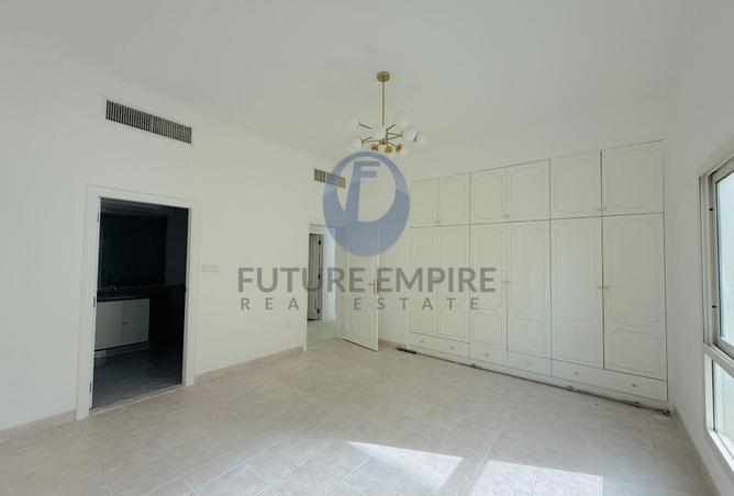 92715879 - Property Image 2