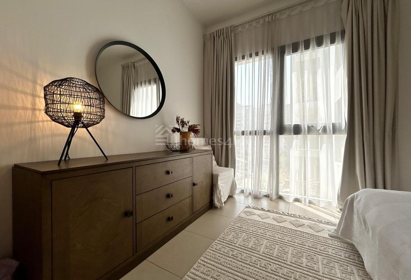Fully Furnished | Upgraded | Serene Pool View photo 9