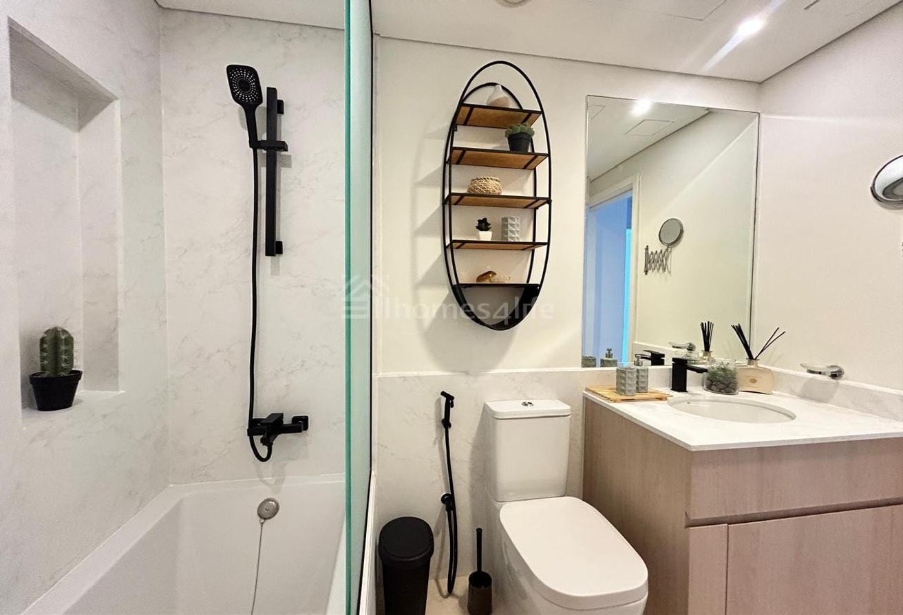 Fully Furnished | Upgraded | Serene Pool View photo 14