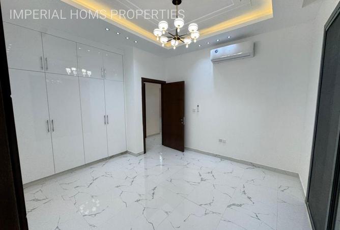 71118902 - Property Image 2