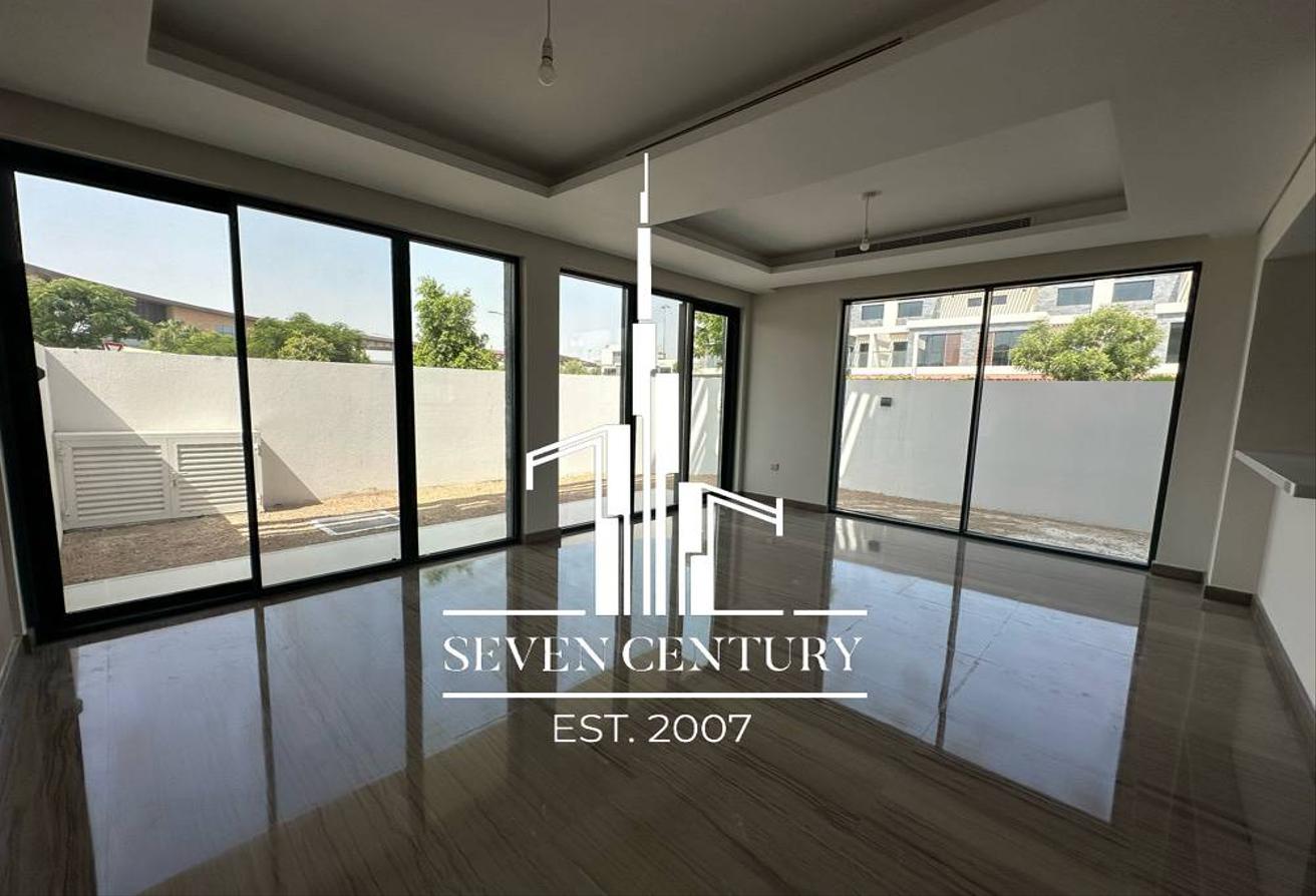5BHK Villa | Corner Unit | Brand New | Prime photo 6