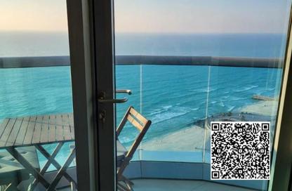 Apartment - 2 Bedrooms - 3 Bathrooms for rent in Ajman Corniche Residences - Ajman Corniche Road - Ajman