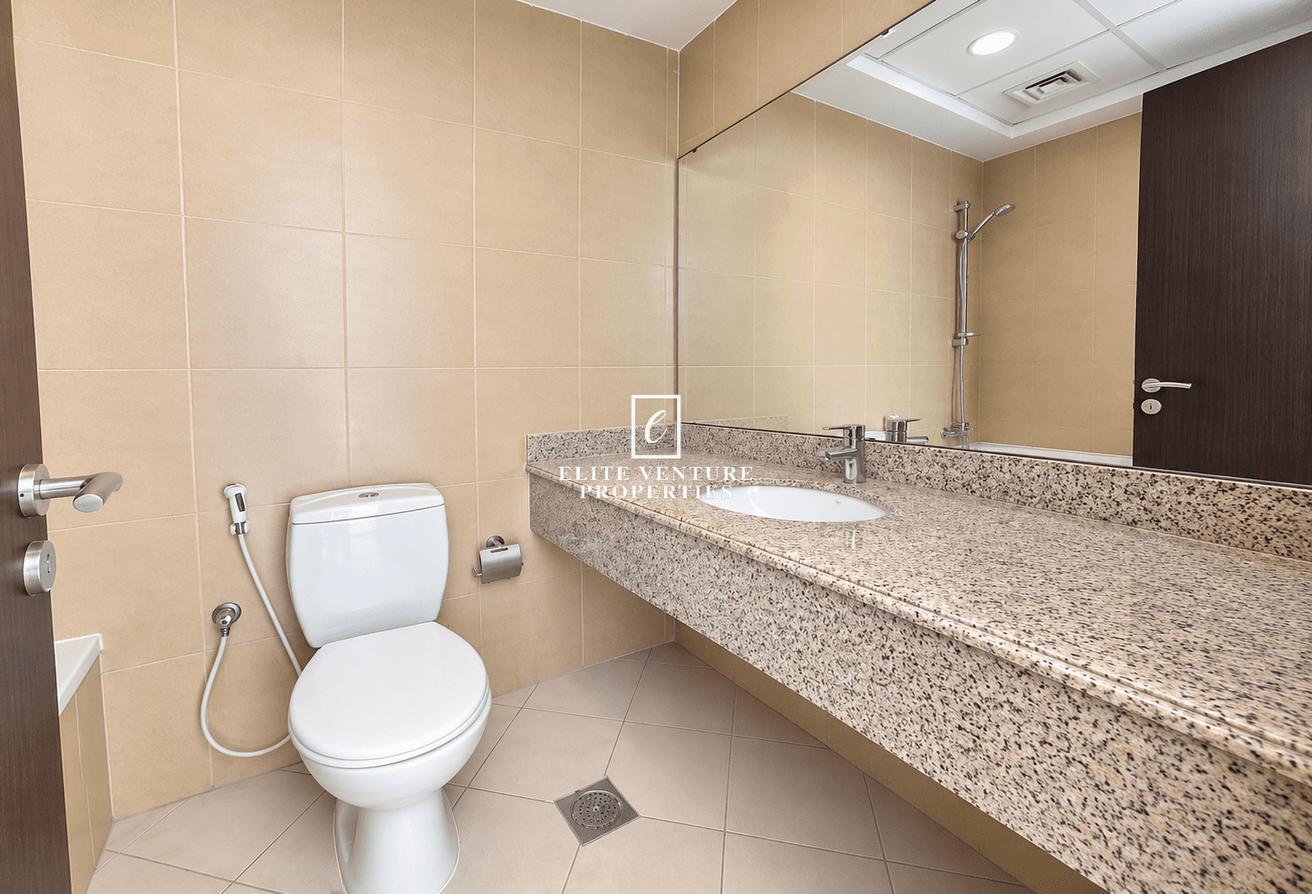MODERN STUDIO | SPACIOUS & WELL MAINTAINED photo 6