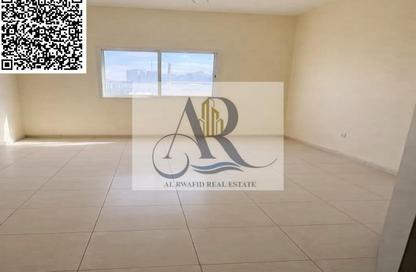 سكن عمال - استوديو - 8 حمامات للايجار في الجرف الصناعية 1 - الجرف الصناعية - عجمان سكن عمال - استوديو - 8 حمامات للايجار في الجرف الصناعية 1 - الجرف الصناعية - عجمان